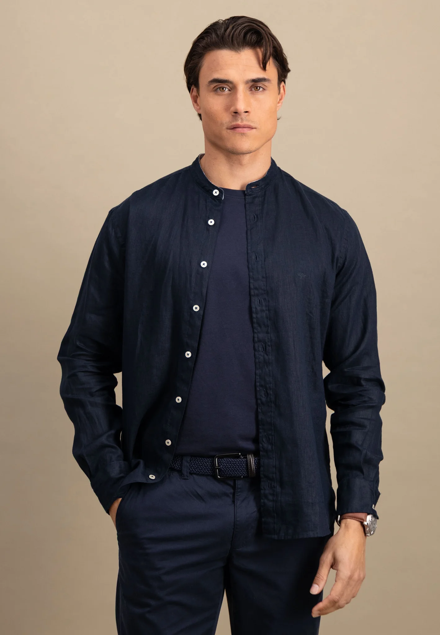 Hemd aus Leinen mit Stehkragen - Image 7