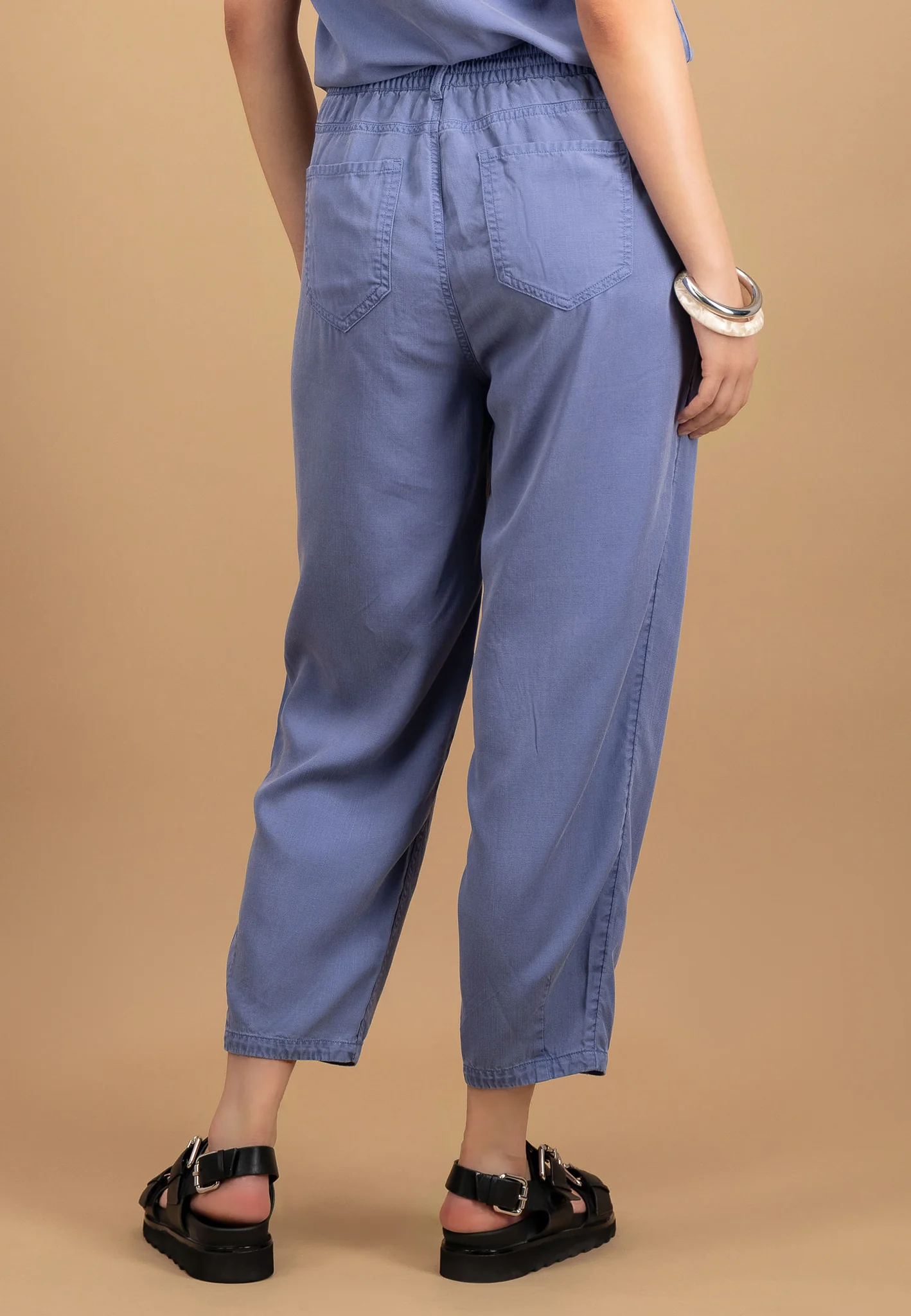 Hose aus Lyocell mit lockerer Passform und softem Griff - Straight-Leg - Image 8