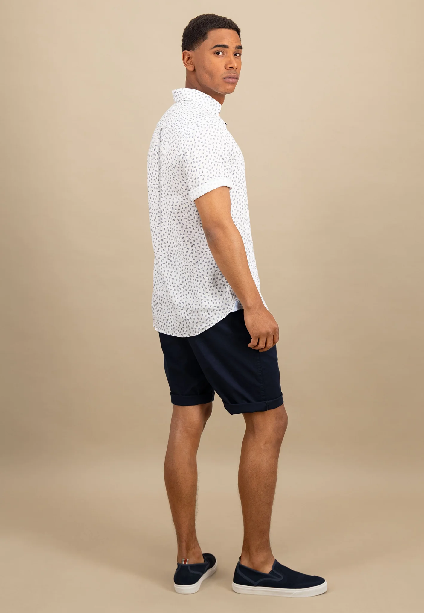 Kurzarm Hemd aus Leinen mit Muster und Brusttasche - Image 3