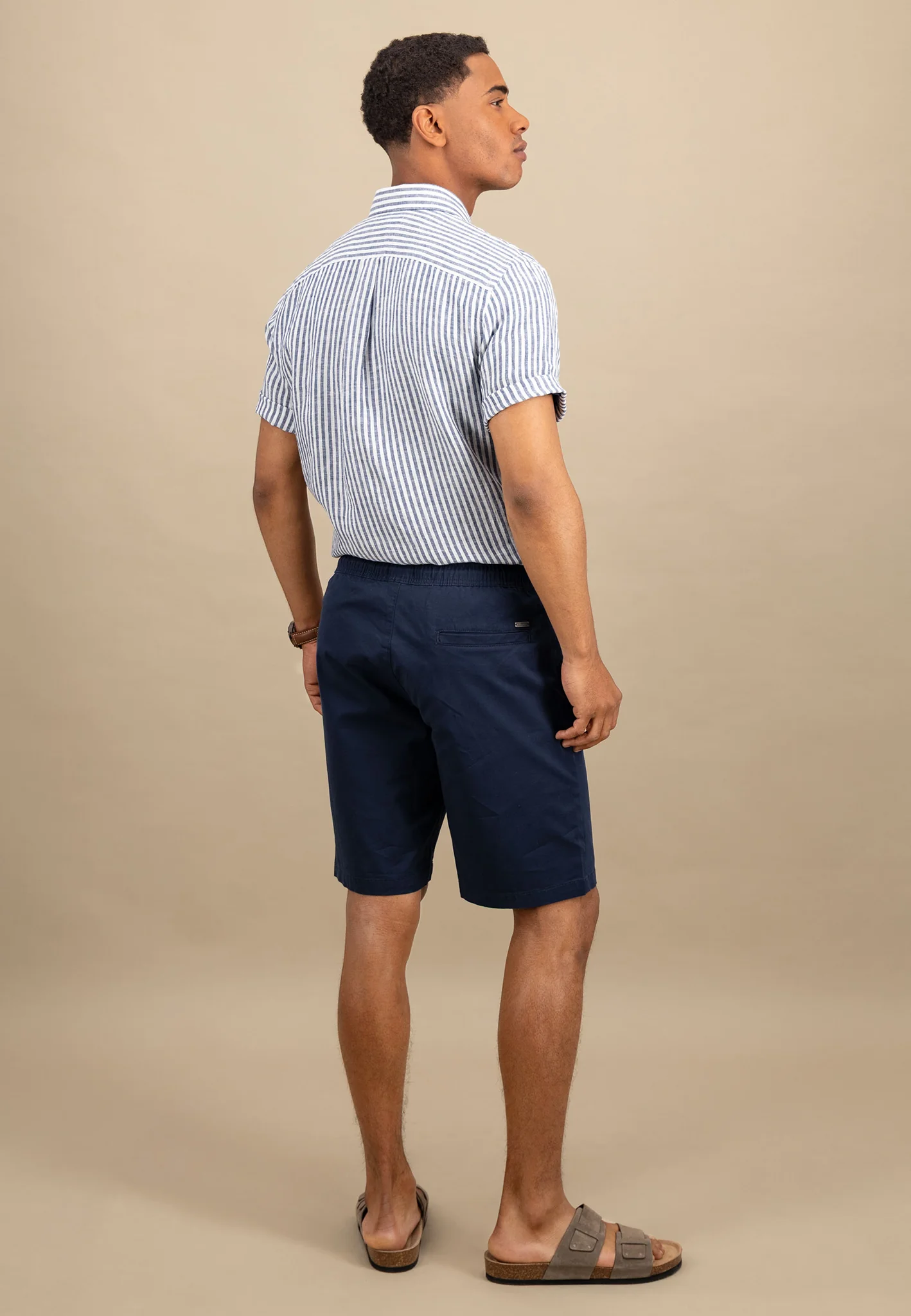 Kurzarm Hemd aus Leinen mit Streifen und Brusttasche - Image 3