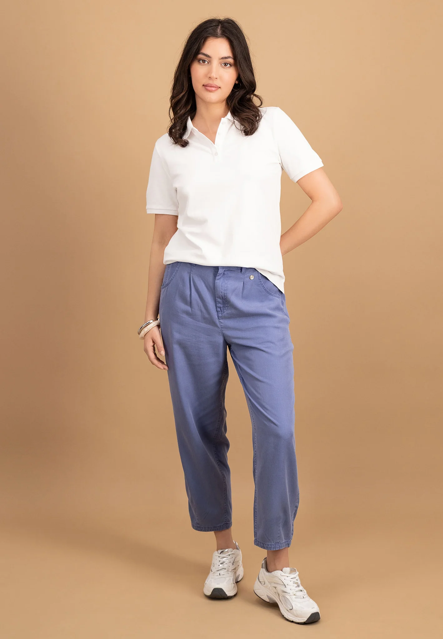 Poloshirt aus Baumwoll-Stretch mit Knopfleiste und klassischem Kragen - Image 9