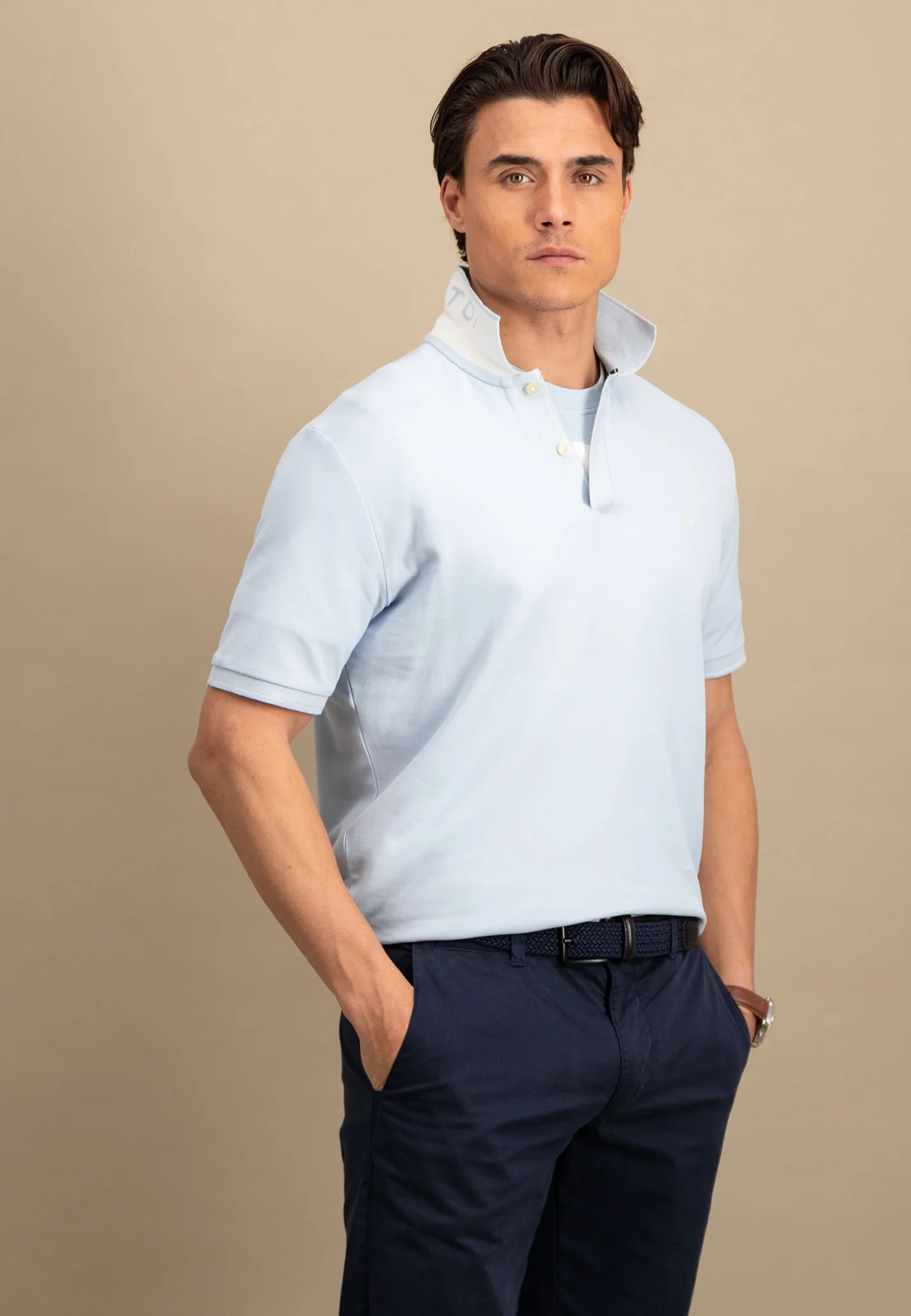 Poloshirt aus Baumwolle mit dezentem Kragendetail - Image 31