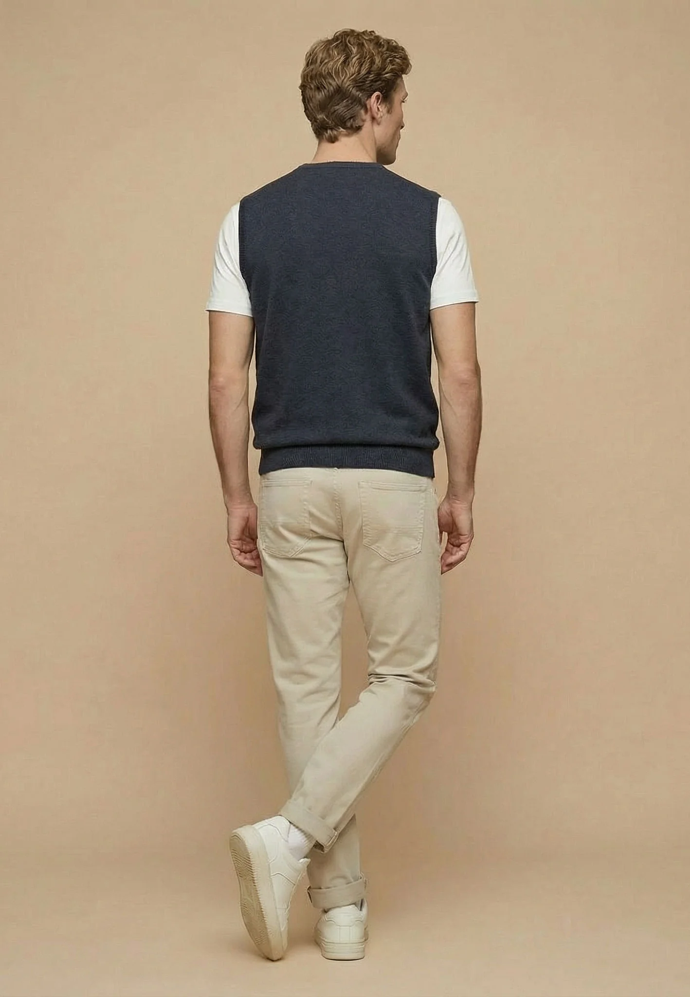 Pullunder aus Baumwolle mit V-Ausschnitt – Superfine - Image 14