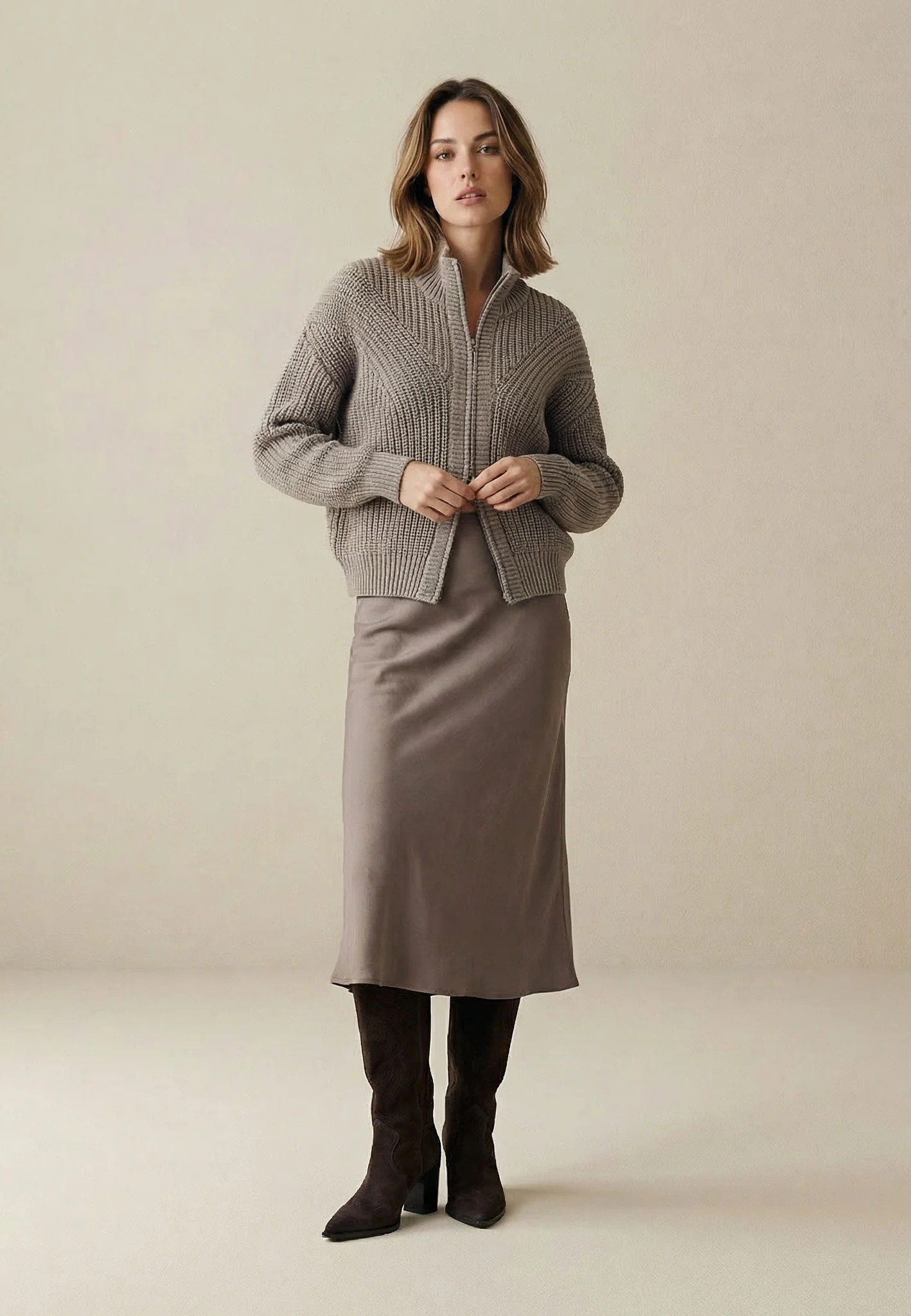 Strickjacke aus Baumwollmix mit Strukturmuster und Reißverschluss - Image 8