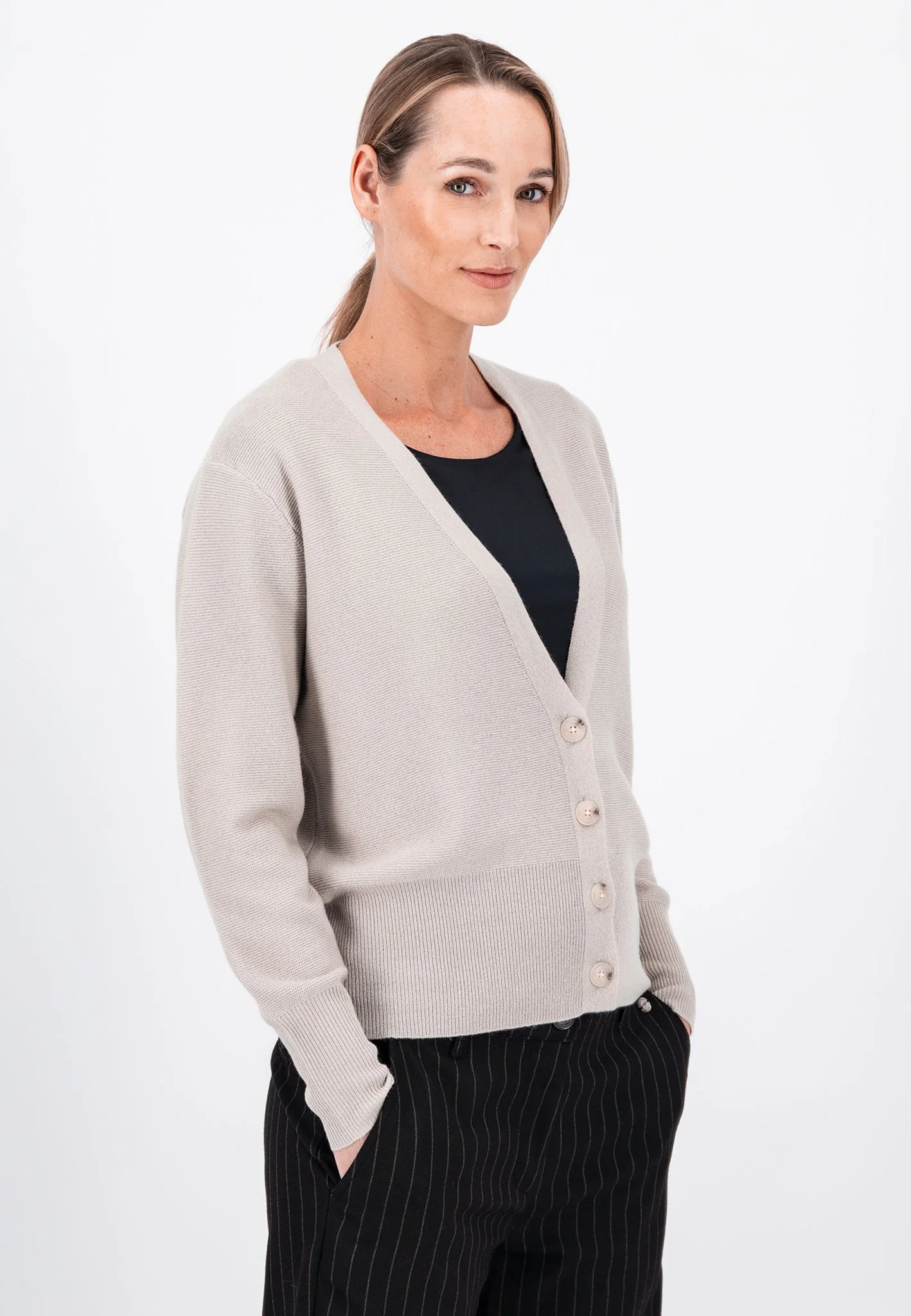 Strickjacke aus Wollmix mit Knöpfen - Image 5