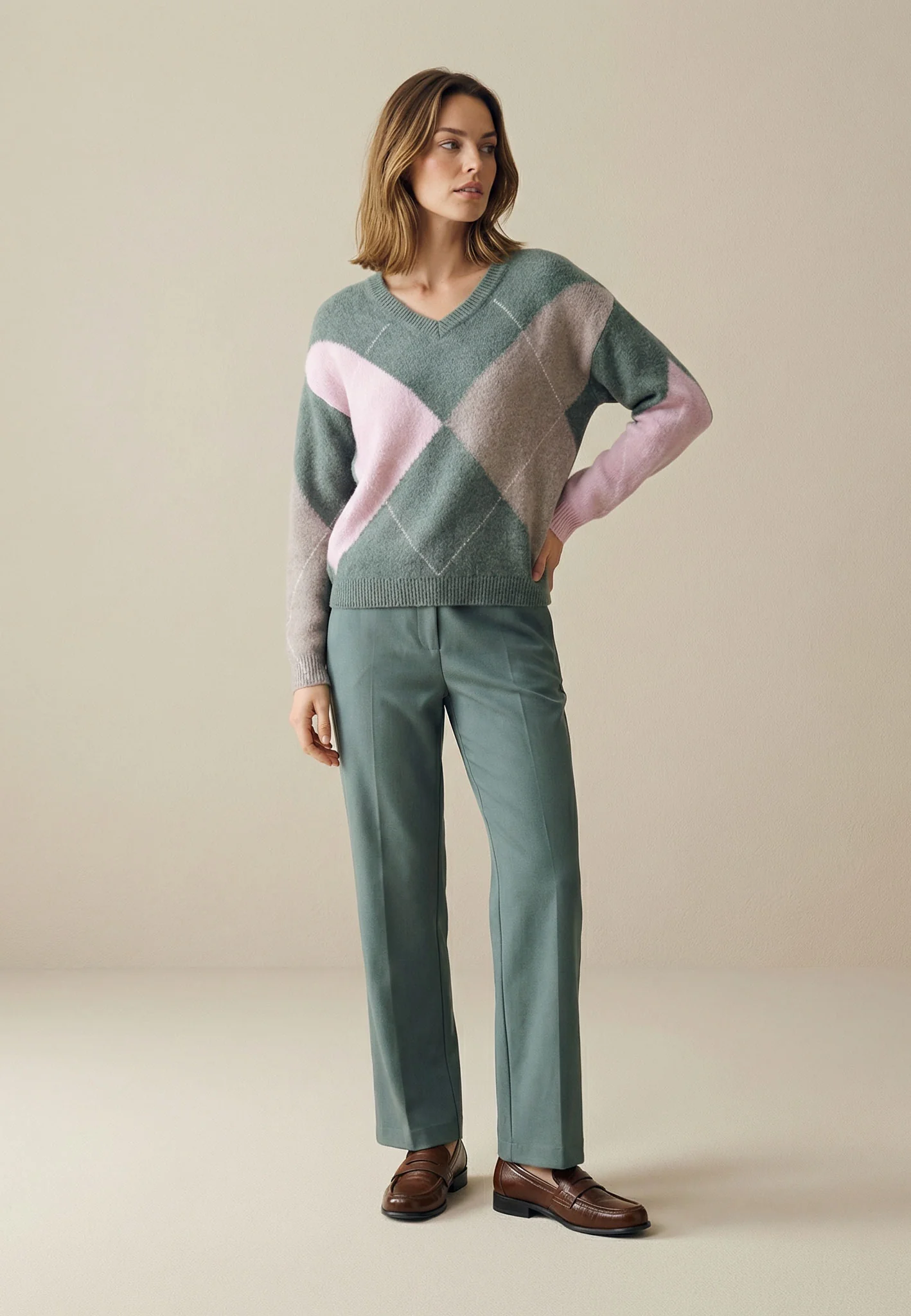 Strickpullover mit Wollmix und V-Ausschnitt im Rautendesign - Image 3