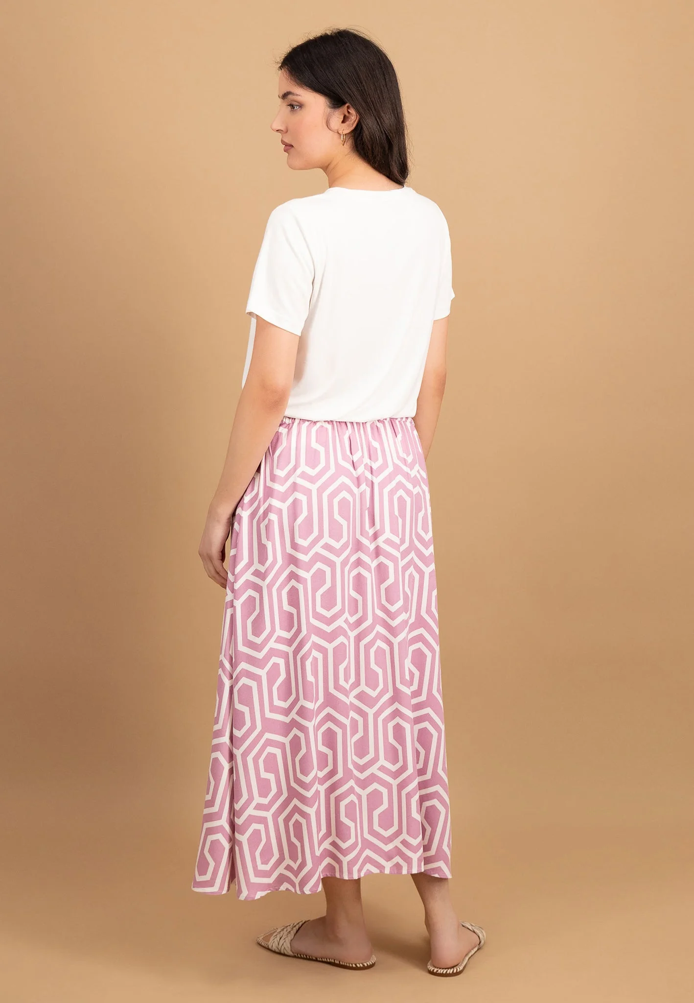 T-Shirt aus Modal-Mix mit Rundhalsausschnitt - Image 11