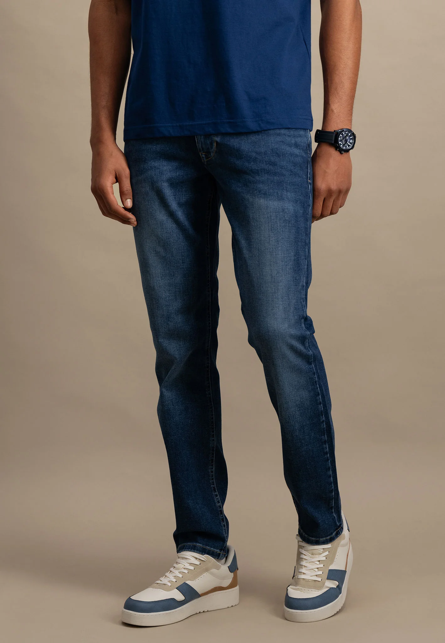 Tapered-Fit Jeans aus Baumwoll-Mix - Image 9